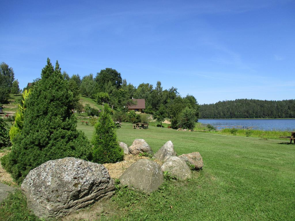 Ezerkalni Raiskums Exterior foto