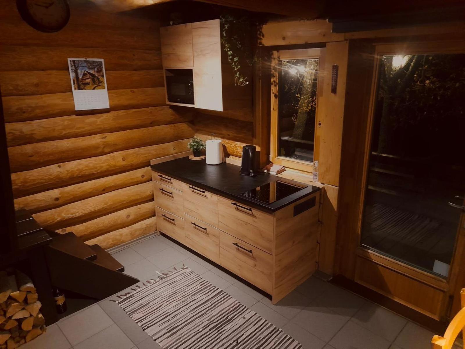 Ezerkalni Raiskums Exterior foto