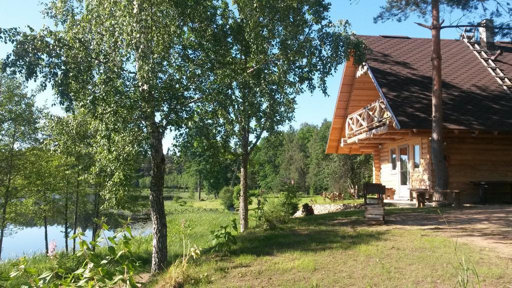 Ezerkalni Raiskums Exterior foto