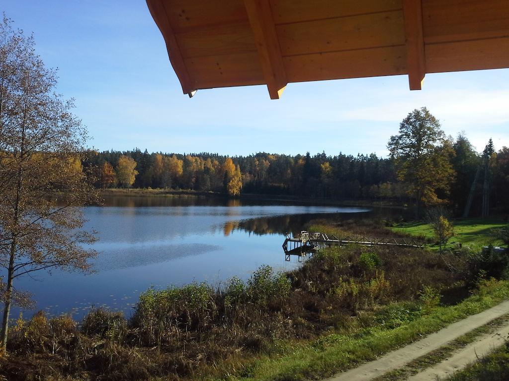 Ezerkalni Raiskums Exterior foto